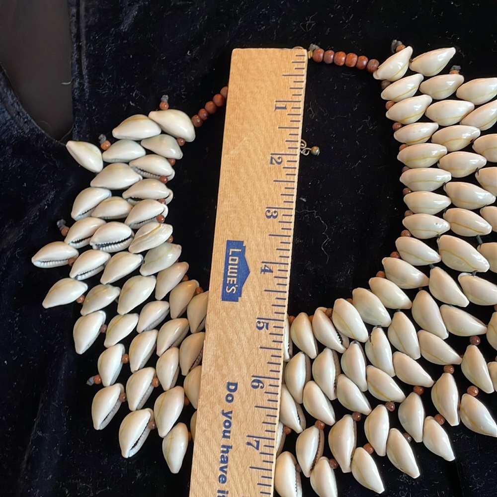 Shell necklace - Picture 5 of 5